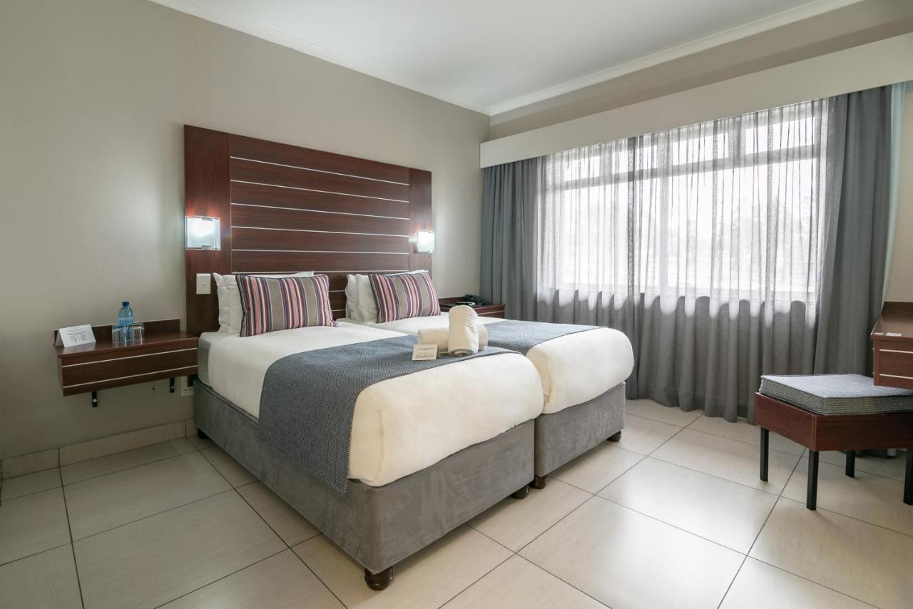 Hotel Savoy And Conference Centre Ουμτάτα Εξωτερικό φωτογραφία